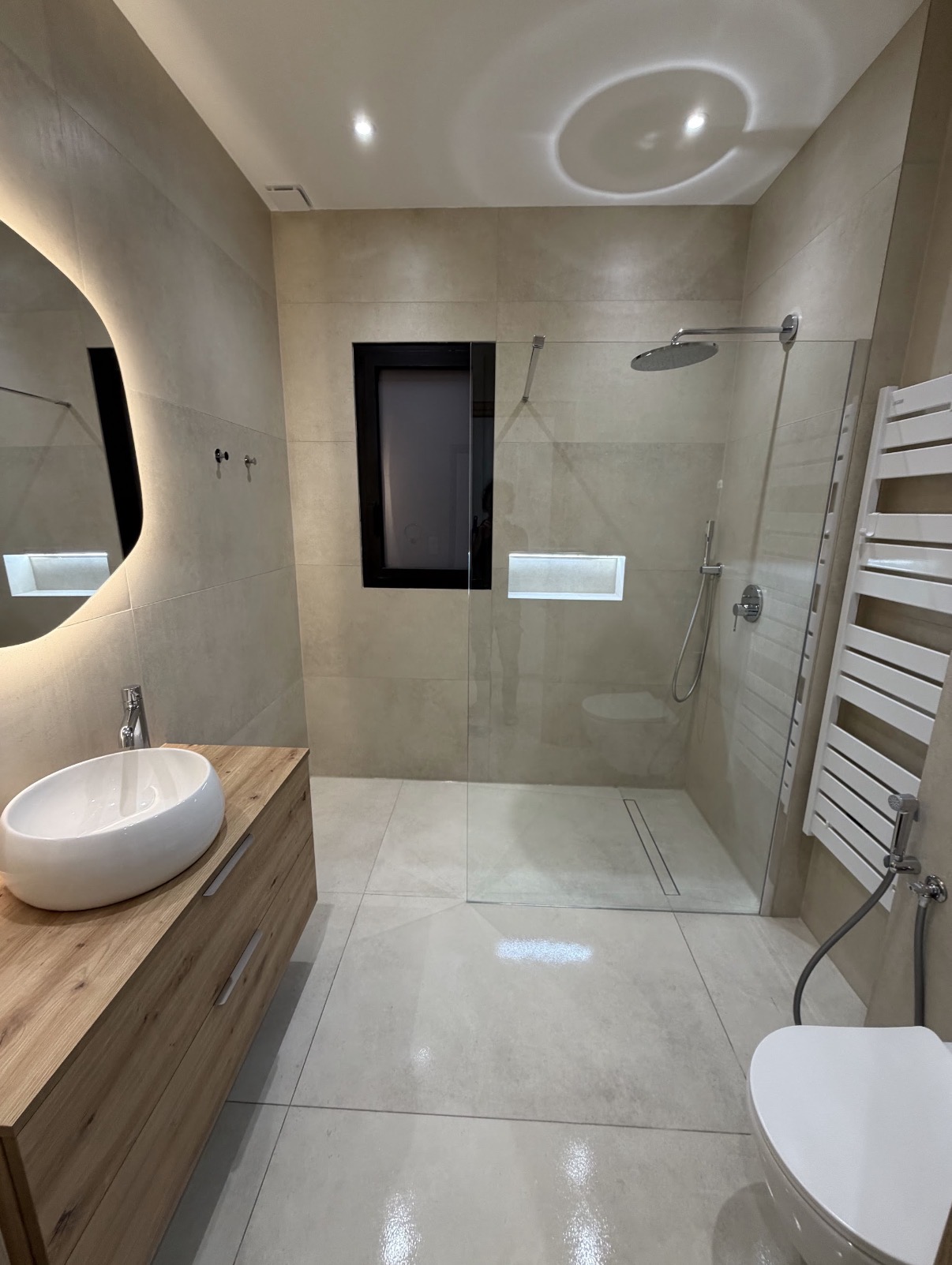 Salle de bain après nettoyage de fin de chantier à Wavre